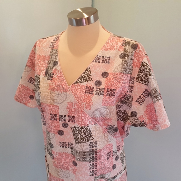 Scrub Top - Picture 7 of 9